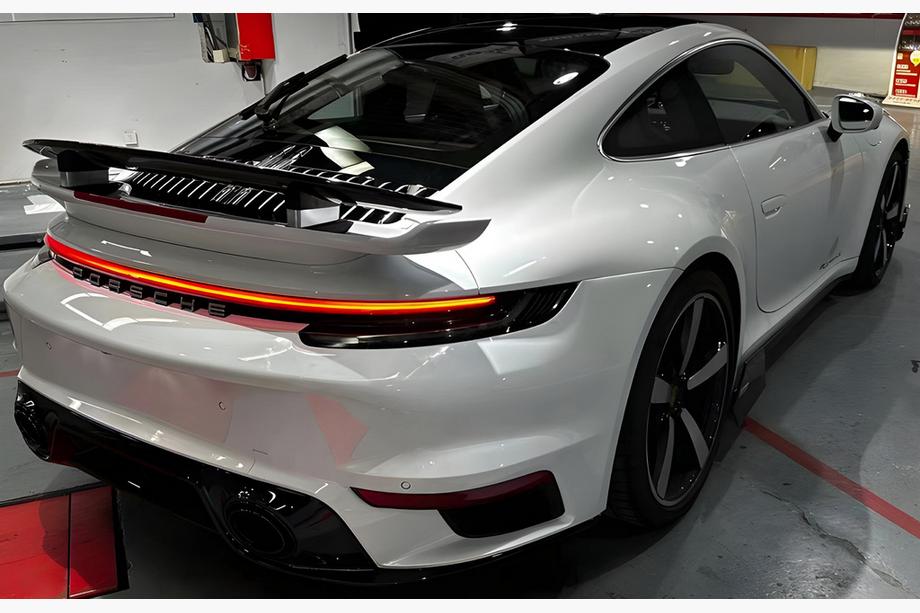 Porsche 911 (992) 2018– гг. Задний бампер в сборе Image