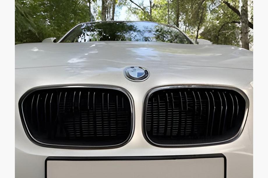 BMW 1 серия F20/F21 2011-2019 гг. Ноздри M-Look (2011-2014, Черный Глянец с Хромированной Окантовкой) Фото 1