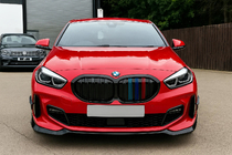 BMW 1 серия F40 2019-2024 гг. Решетки радиатора M-Look (M-Color) фото 1