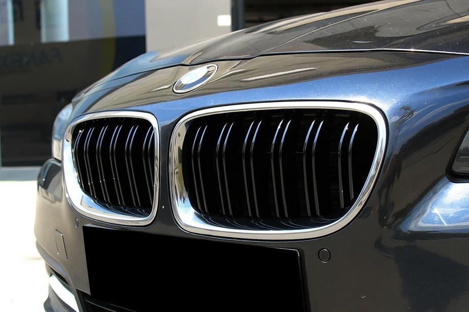 BMW 5 серия F10/F11 2010–2016 гг. Ноздри M-Look (Черный Глянец с Хромированной Окантовкой) Фото 1