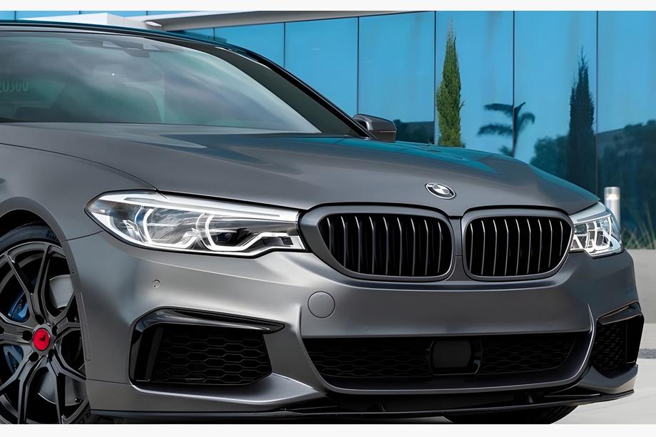 BMW 5 серия G30/G31 2017–2023 гг. Ноздри 1 Полоса (2017-2020, Черный Матовый) Image