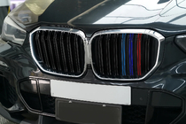 BMW X5 G05 2019–2026 гг. Решетка радиатора M-Look (2019-2022, M-Color с хромированной окантовкой) фото 1