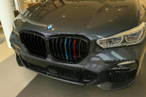 BMW X5 G05 2019–2026 гг. Ноздри 1 Полоса (2019-2022, M-Color) фото 1