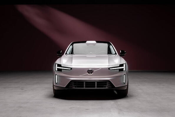 Обзор Volvo ES90: технические характеристики, дальность хода, внешность и салон