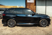 BMW X5 G05 2019–2026 гг. Накладки на пороги Carbon V3 (Натуральный карбон) фото 4