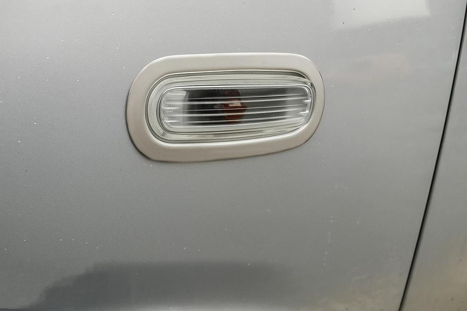 Volkswagen Passat B5 1997-2005 гг. Окантовка поворотника (2 шт, нержавейка) Image