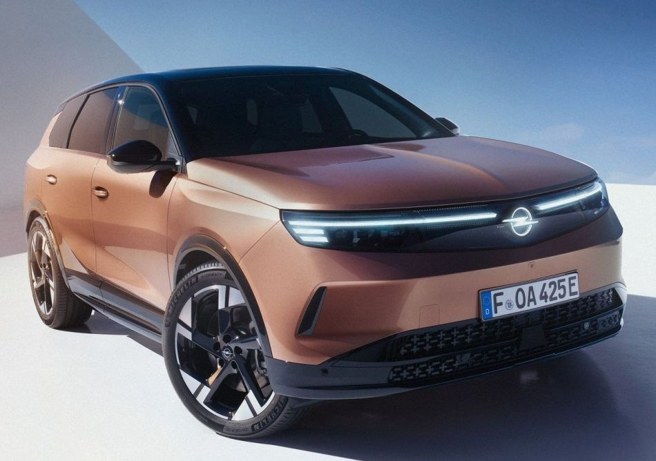 Обзор Opel Grandland 2024: Второе поколение кроссовера