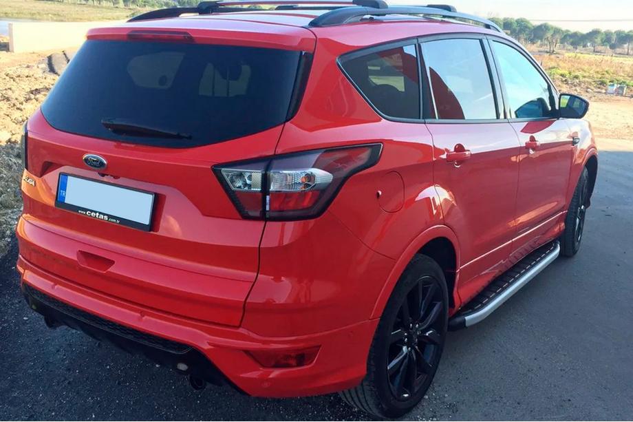 Ford Kuga/Escape 2013-2019 гг. Боковые Подножки Fullmond (2 шт, алюминий) С черной накладкой на дверях Фото 2