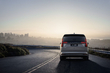 Обзор электрического минивэна Volvo EM90 фото 4