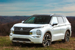 Обзор Mitsubishi Outlander PHEV 2024: Гибрид для дальних дорог. фото 3