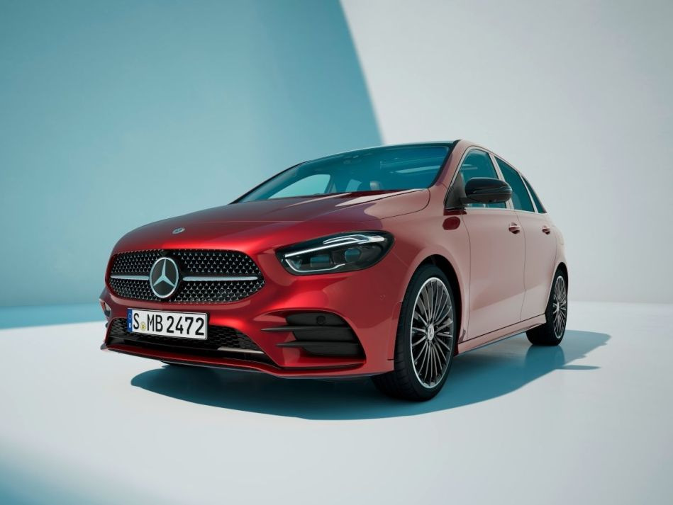 Mercedes-Benz B-Class (W247): Обновленный компактвэн премиум-класса