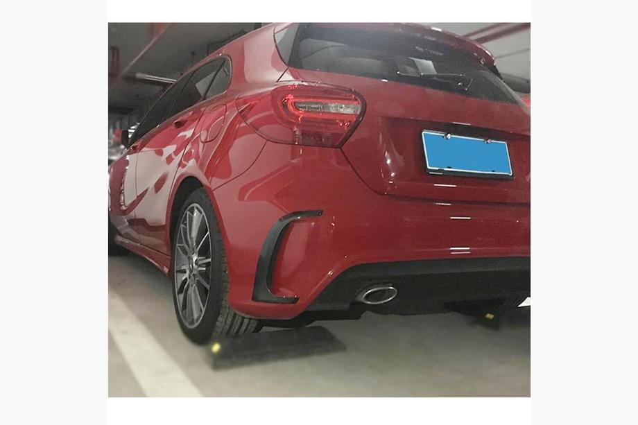 Mercedes A-class W176 2012-2018 гг. Накладка на задний бампер для A45 AMG HB 2013-2015 Карбон Фото 2