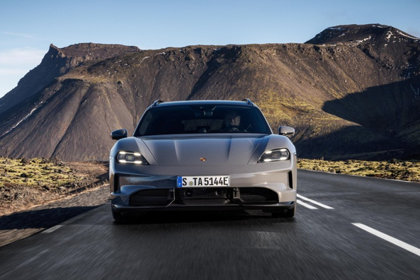 Обзор Porsche Taycan Sport Turismo 2025