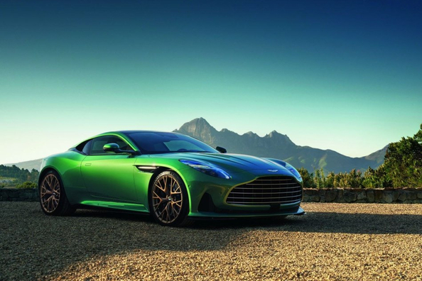 Обзор спортивного купе Aston Martin DB12 2024 года
