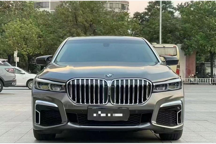 BMW 7 серия F01/F02 2008-2015 гг. Комплект рестайлинга в G12 M760 (без замены крышки багажника и задних крыльев) Фото 3