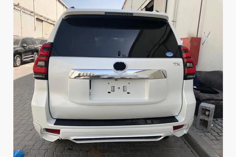 Toyota Land Cruiser Prado 150 2009-2023 гг. Задний диффузор TRD из 3 частей (для 2017+) Image
