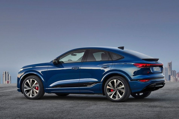 Обзор спортивного купеобразного кроссовера Audi SQ6 Sportback e-tron