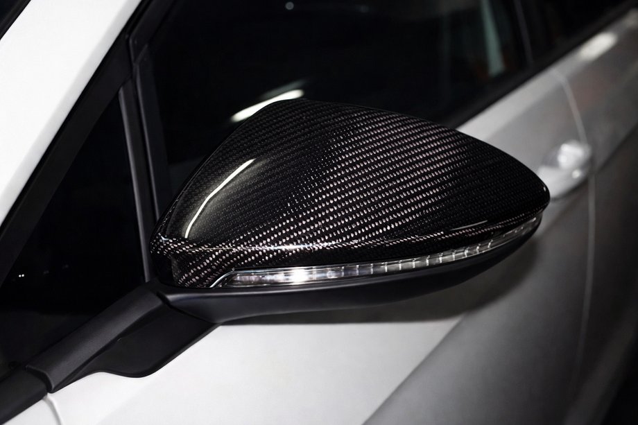 Volkswagen Golf 7/E-Golf 2012-2020 гг. Накладки на Зеркала V2 (Карбон) Image