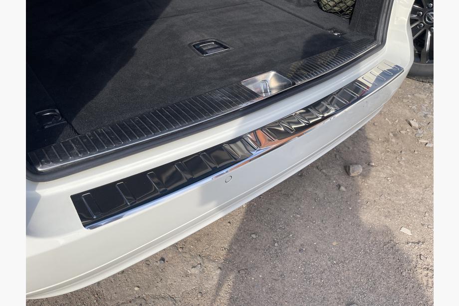 Mercedes E-class W211 2002-2009 гг. Накладка на задний бампер Carmos (SW, нержавейка) Фото 1
