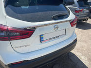 Nissan Qashqai 2014-2021 гг. Хромированная накладка над номером (нержавейка) Carmos - Турецкая Нержавеющая Сталь фото 3