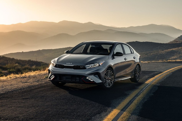 Обновленный Kia Forte: Обзор третьего поколения седана