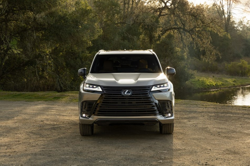 Обзор Lexus LX IV (J310): Роскошь и мощь в новом исполнении
