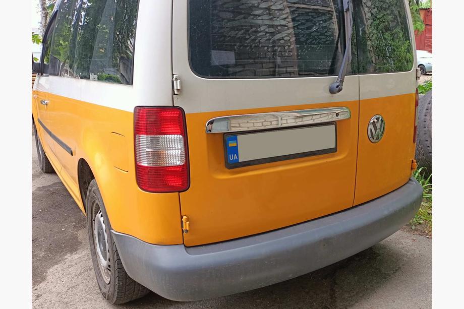 Volkswagen Caddy 2004-2010 гг. Хромированная накладка над номером (2-дверный, нержавейка) Image
