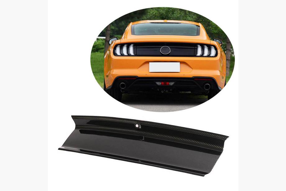 Ford Mustang 2015-2023 гг. Накладка на крышку багажника (Карбон) Image