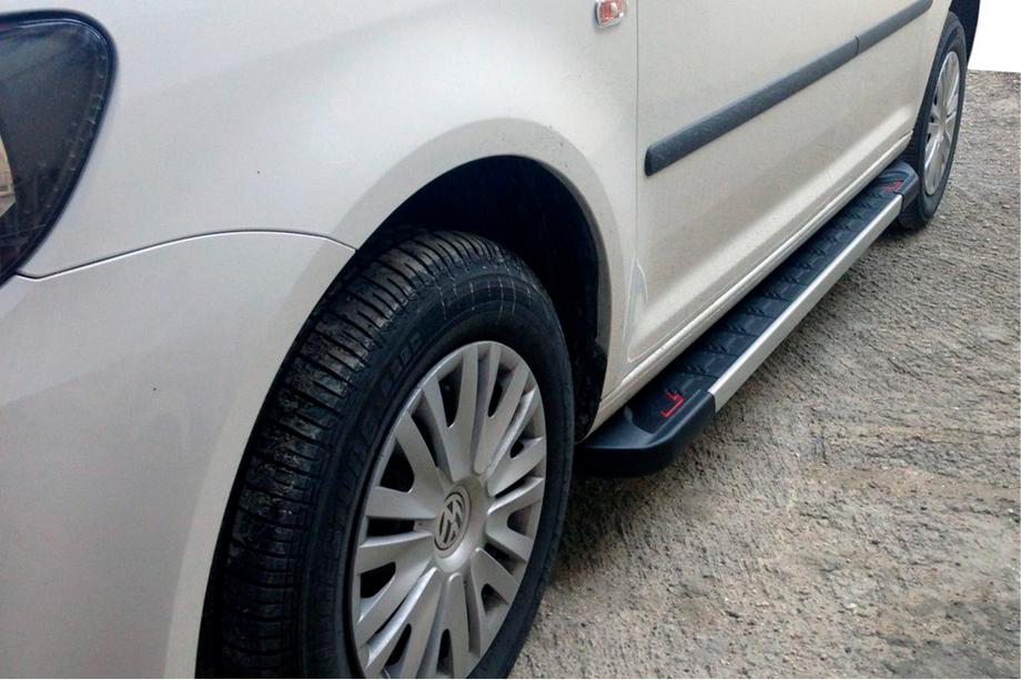Volkswagen Caddy 2004-2010 гг. Боковые пороги Red-style (2 шт, алюминий) Макси база Image