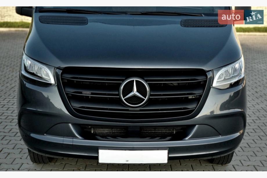 Mercedes Sprinter W907/W910 2018- гг. Передние фары LED (2 шт) Image