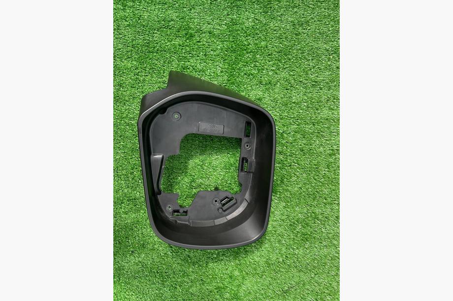 Toyota Land Cruiser 200 2007-2021 гг. Корпус зеркала (Для 2012-2016, 1 шт) Правый Image