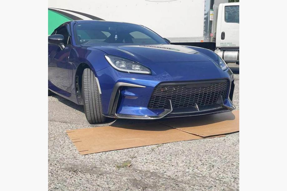 Subaru BRZ 2021- гг. Накладка на передний бампер Lip V2 (2021-2023, Карбон) Фото 3
