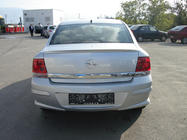 Opel Astra H 2004-2013 гг. Задняя нижняя накладка Sedan (грунт под покраску) фото 1