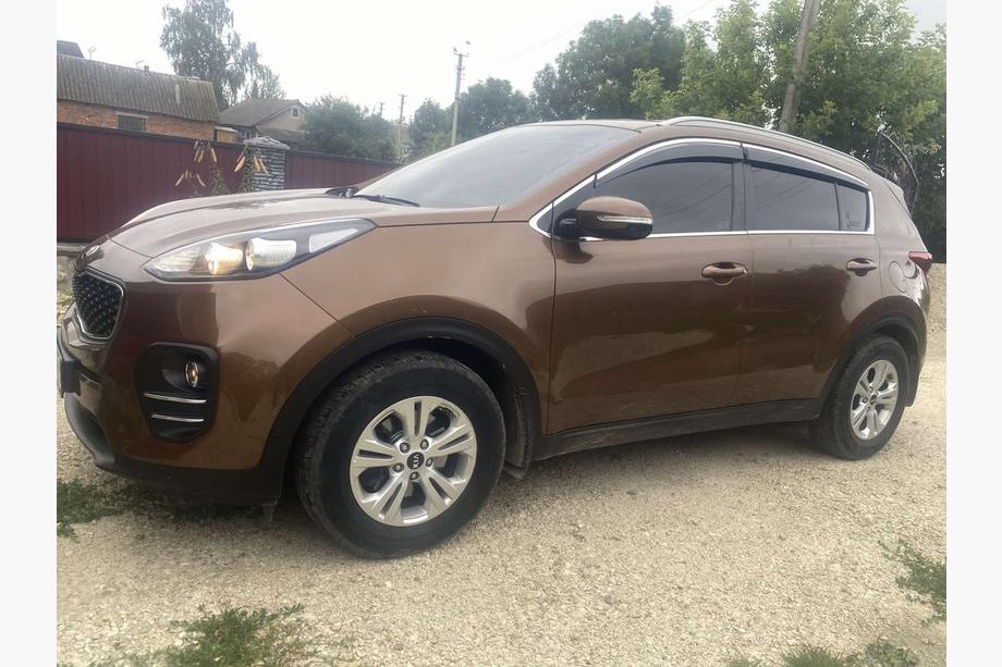 Kia Sportage 2015-2021 гг. Ветровики с хромированным молдингом Niken Luxury (4 шт) Image