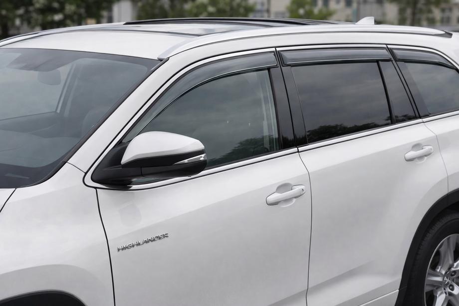 Toyota Highlander 2013-2019 гг. Ветровики с хромированным молдингом Niken Luxury (6 шт) Image