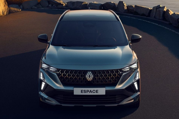 Renault Espace 2025: Обзор обновленного семейного автомобиля
