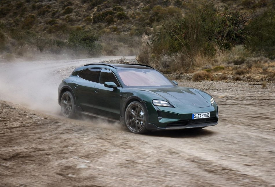 Porsche Taycan Cross Turismo 2024: Обзор электрического универсала