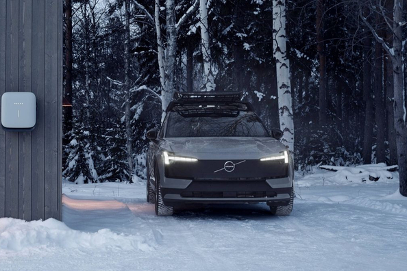 Volvo EX30 Cross Country: Обзор внедорожной версии электрокроссовера фото 2