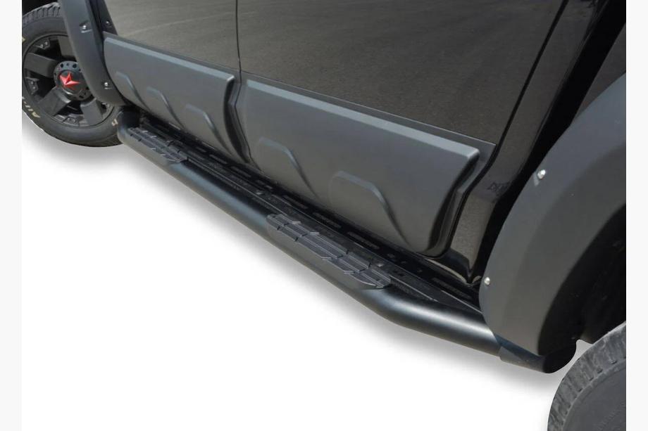 Volkswagen Amarok 2022- гг. Боковые Подножки Amazon Black (2 шт., черные) Image