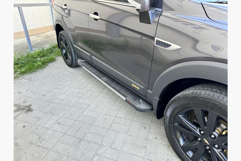 Chevrolet Captiva 2006-2019 гг. Боковые пороги RedLine V1 (2 шт., алюминий) Image