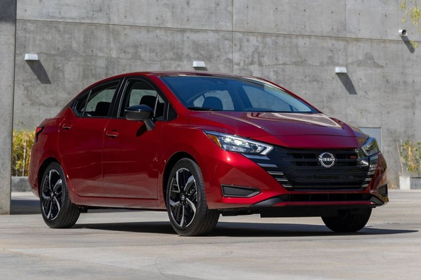 Nissan Versa: Обновленный бюджетный седан
