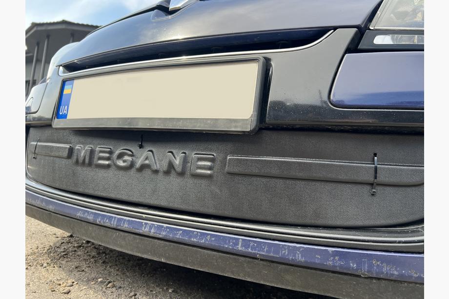 Renault Megane III 2009-2016 гг. Зимняя накладка на решетку радиатора (2009-2013, нижняя) Матовый Фото 9
