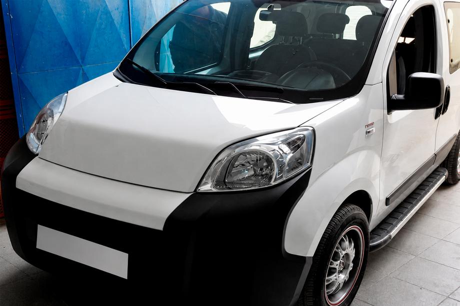 Fiat Fiorino/Qubo 2008-2024 гг. Боковые Подножки Duru (2 шт., Алюминий) Image