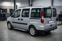 Fiat Doblo I 2005-2010 гг. Боковые Подножки Sunrise (2 шт., Алюминий) фото 1