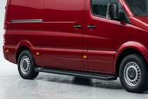 Volkswagen Crafter 2006-2016 гг. Боковые Подножки Allmond Black (2 шт., Алюминий) Long/ExtraLong фото 1