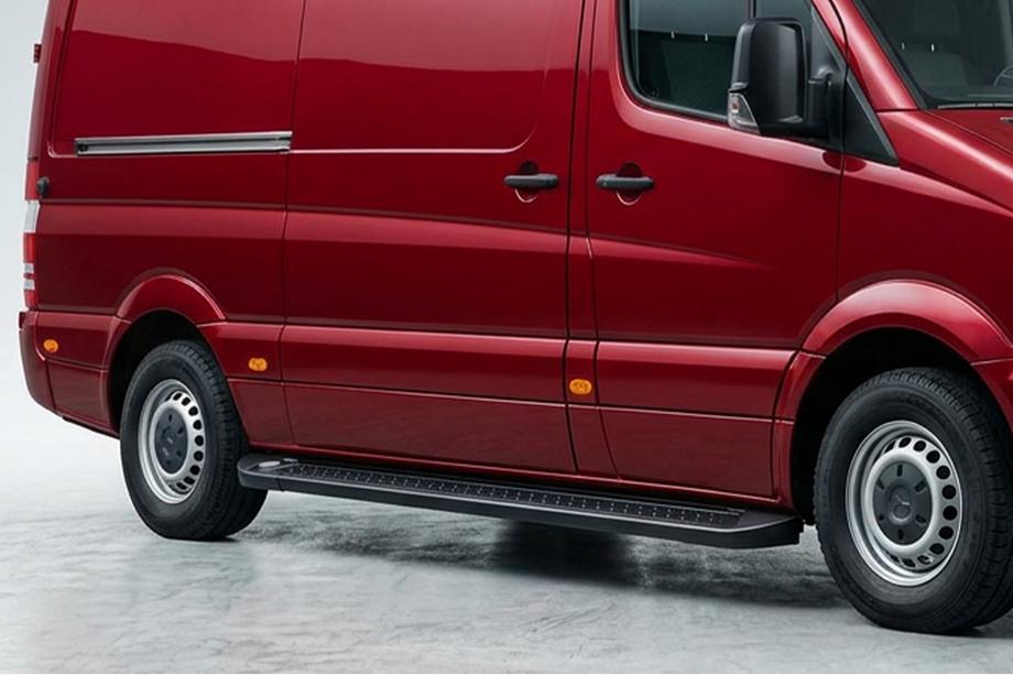 Volkswagen Crafter 2006-2016 гг. Боковые Подножки Allmond Black (2 шт., Алюминий) Long/ExtraLong Image