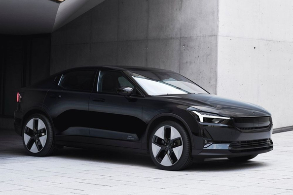Обзор обновленного Polestar 2: Электромобиль нового уровня