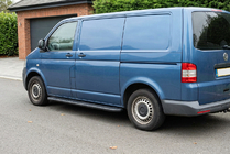 Volkswagen T5 Caravelle 2004-2010 гг. Боковые пороги Bosphorus Black (2 шт., алюминий) Длинная База фото 1