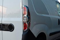 Fiat Doblo II 2010-2022 гг. Хром Накладки на Задние Фонари (2010-2015, 2 шт, пластик) фото 1