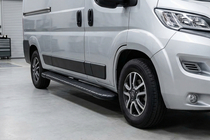 Citroen Jumper 2007-2025 гг. Боковые пороги Bosphorus Black (2 шт., алюминий) фото 1